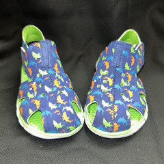 Wave Zone Kids Shark Print Sandals Blue Green Orange Size 6