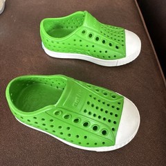 NEW Native Jefferson Vivid Green Shell White Unisex Shoes Toddler/Kids Size 5C