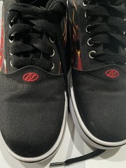 Heelys Pro 20 Black Red Flame Print Lace-Up Skate Wheel Sneaker Shoes big kid 6