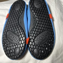 fit kids Small. Active Lifestyle Footwear. Blue With Red Stripe.