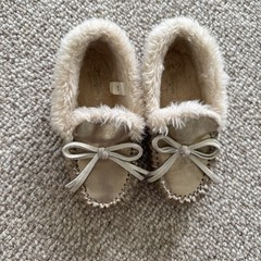 J Crew Crewcuts Kids Mocassin Slippers Gold Faux Fur Lining sz K 11