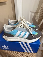 adidas Retropy Blue/Gray/White Mens size 7