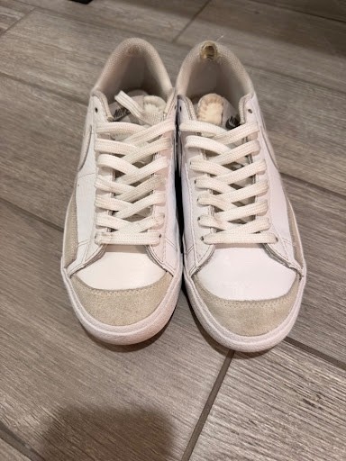 Nike Blazer Low 77 GS White Iridescent Suede DA4074-110 Size 7Y