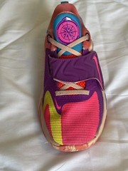 Nike Zoom Freak 4 “Bahamas Barrier Reef Vivid Purple” Size 2Y