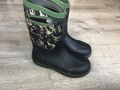 Bogs Kids Classic II Pop C Camo Mud Boots Youth Size 7 Waterproof Rated -30