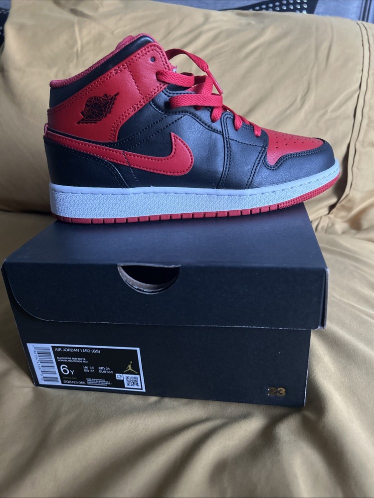 Size 4 (GS) – Jordan 1 Mid Alternate Bred