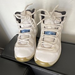Jordan Air Jordan 11 Retro White Blue Leather High Top Sneaker Unisex Kids 2Y