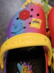 Crocs Gushers Limited Classic Clog J3 Kids Sz 3 Rare Nwt Charms Colorful Bold