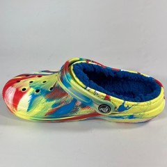 Crocs Kids‘ Classic Lined Marbled Clog Sulphur/Multi Tie-Dye Blue Fur Size 3