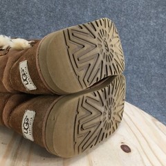 UGG Boots Youth 6 Bailey Button Shearling Brown Round Toe Ankle Top SN 5991