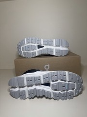 On Cloud Cloudhero Mid Waterproof Youth Size 4 Woman’s Size 5.5