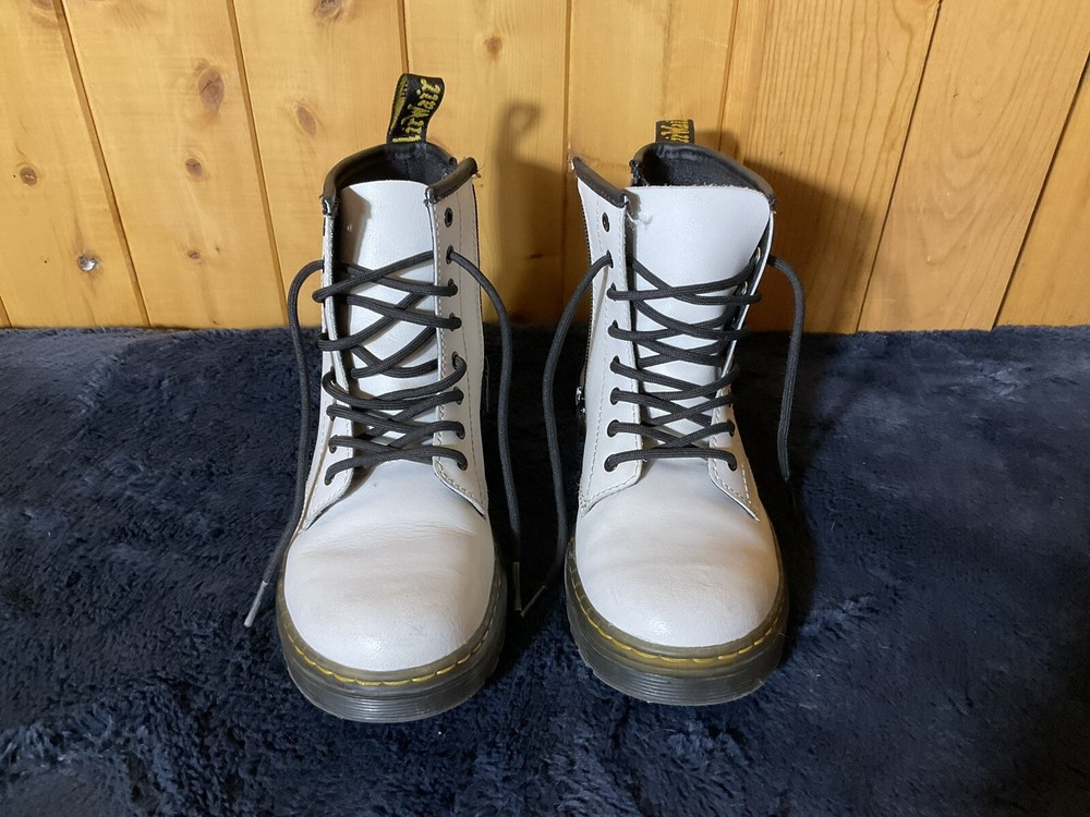 Dr Doc Martens White Air Wair Boots AW004 Kids Size 3 ZAVALA J