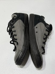 Converse Chuck Taylor All Star Junior Size 6 Grey Low Top Shoes 650342F