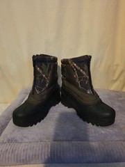 Itasca Camo 3M Thinsulate Snow/Rain/Chore/Hiking Boots Size 4 youth/6womens.