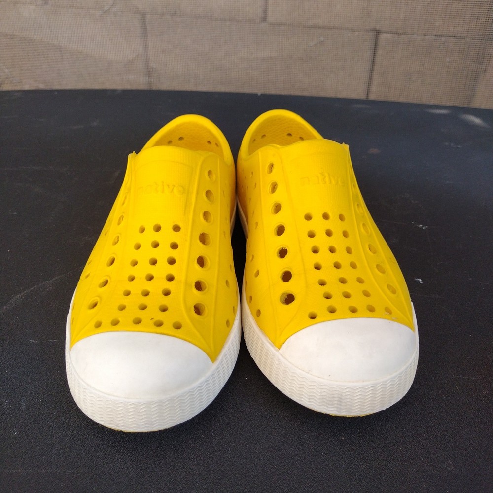Native Jefferson Slip-On Water Shoes Unisex Kids Size C10 Yellow White
