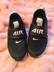 Nike Air Max Black W/White Size 11c Youth