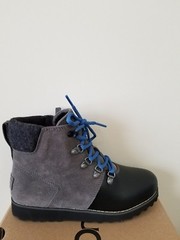 Ugg Australia Kids Hilmar Waterproof boots Size 2 NIB