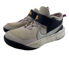 Nike Team Hustle Athletic Sneakers Kids 13C DQ8376-500 Gray Purple Mesh Strap