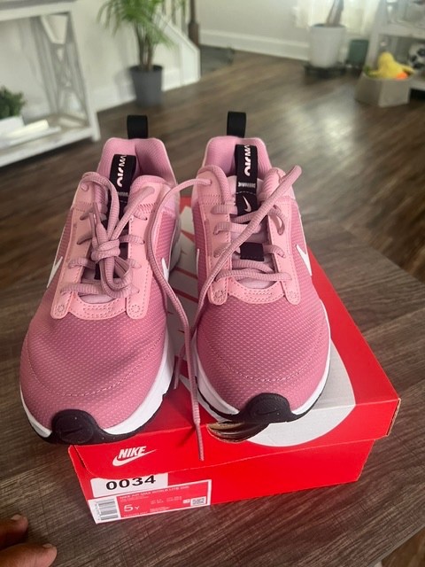 Nike Air Max Intrlk Lite Size 5Y Pink Foam / White