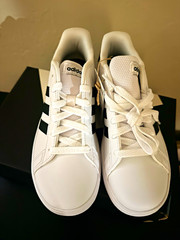 Adidas Grand Court 2.0 Low Top Lace-Up Sneakers White/Black New. Size 3Y/4W