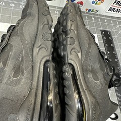 Nike Air Max 270 React Triple Black Athletic Shoes 7 Y Womens 8.5