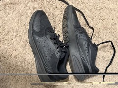Nike Star Runner ‚Triple Black‘ Size 6.5 Y EUC