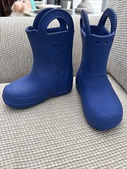 Crocs Handle It- Kids Pull On Rain Boots Waterproof Boots Blue Size: C9