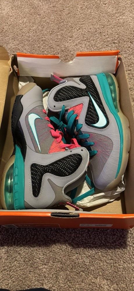 Size 7 (GS) – Nike LeBron 9 Mid South Beach
