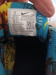 Youth Nike Kyrie Flytrap 6 SE Size 5Y Sneakers Mid Multicolor Basketball Shoe