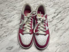 Nike Dunk Low Laser Fuchsia Pink GS Size FB9109-102 Size 5Y Youth Girls