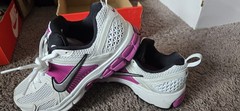 Nike Vomero 5 (GS) WHITE/MTLC PLATINUM 6Y