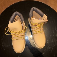 TB0A6BETA3K Timbs Premium 6″ Waterproof Patent Leather Boots women/Kids Size6
