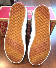 Vans – Asher Sneaker – Kids Size 5