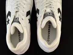 CONVERSE Junior El Distrito 2.0 Leather Sneaker In White/White/Black sz 2 *CLEAN