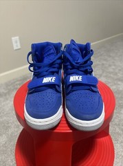 Aire Jordan Legacy 312 ‘pistons’ Size 4.5