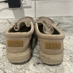 Hey Dude – Childrens Wally Beige – Size Y4-L5 – Style 130130500 – (A)