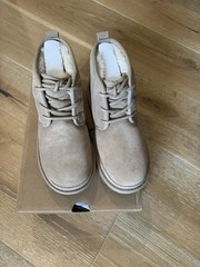 NIB UGG Kids Neumel II Boots | Sand lace up suede size 2