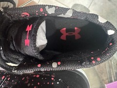 NEW Under Armour Kickit2 Paint Splatter Youth Size 6.5 Black Shoes 1301970-001