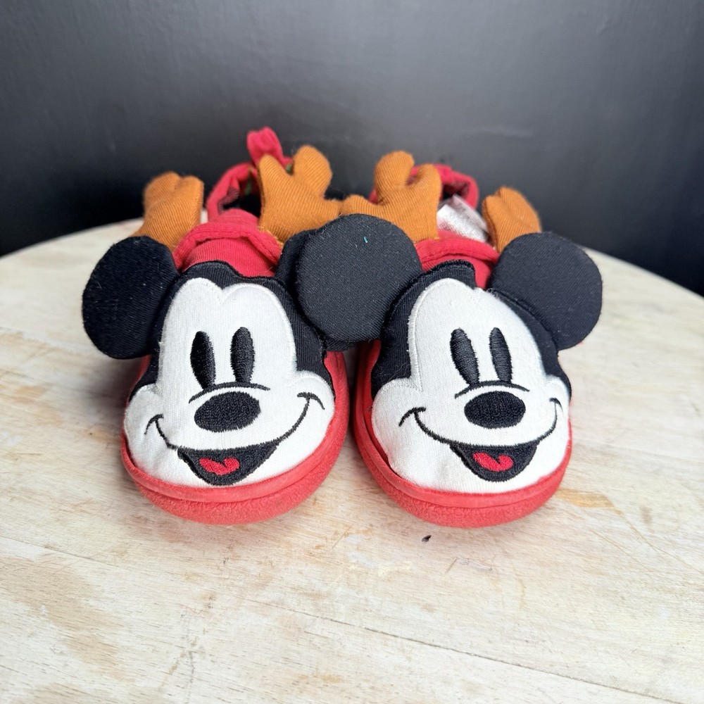 Disney Mickey Mouse Reindeer Kids Size 7/8 Red Slip On Rubber Soles Unisex