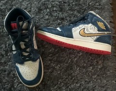 EUC Nike Air Jordan 1 Mid Take Flight Armory Navy Gold Size 7Y-worn very little