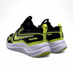 Nike Cosmic Runner GS Black Volt Wolf Grey HM4402-005 Size 6.5Y – NEW W/O BOX