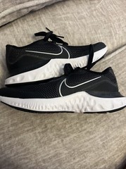 Nike Renew Run GS ‚Black Metallic Silver‘ CT1430-091 Youth 6Y