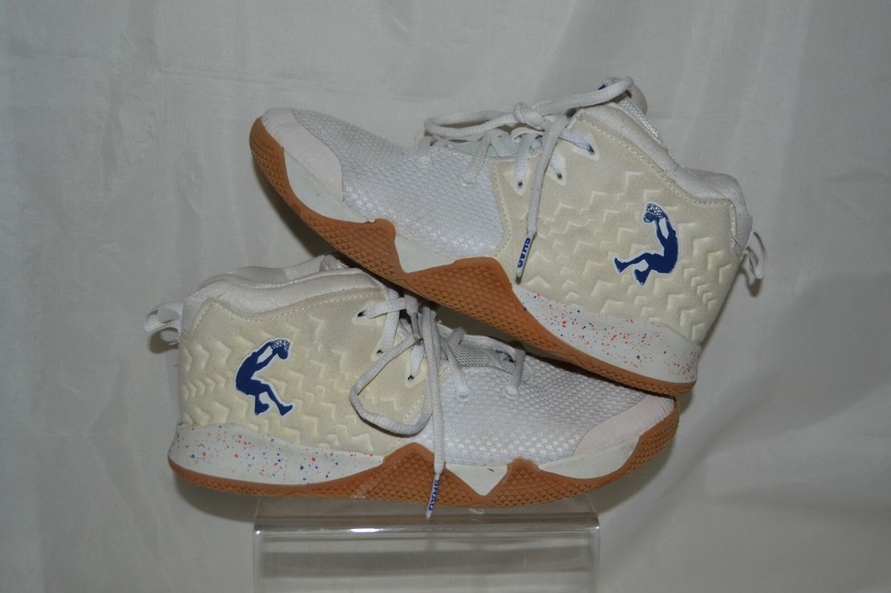 Shaquille O’Neill Child’s/Youth Retro Dunkman Basketball Shoes White Size 3