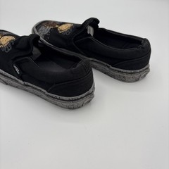 VANS x Peanuts Pig Pen Classic Slip On Sneakers in Black and Gray Kid Size 1.0