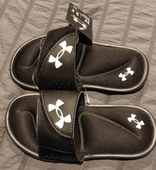 NEW Kidds Under Armour B Ignite VI Slides size 1Y Black – 4653