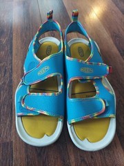 New KEEN Unisex-Child Knotch River Open Toe Sandal Tie Dye/Vivid Blue Sz 7 Kids