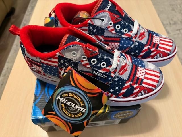NIB Heelys Pro 20 American Flag Wheeled Sneakers Size Youth 7 Unisex Women’s 8