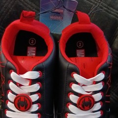 Marvel Spider-Man Kids Size 2 Red/Black/White Low Top Lace-Up Sneakers Web Logo