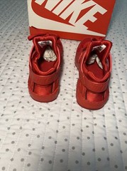 Nike Air Huarache Run Triple Red Running Shoes Style 654275-600 Youth Size 3Y