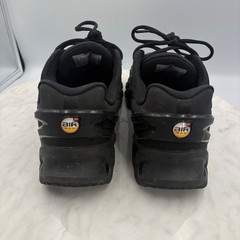 Nike Air Max Dn8 Youth Size 5Y Black Dynamic Air All Black Sneakers HF7310-002